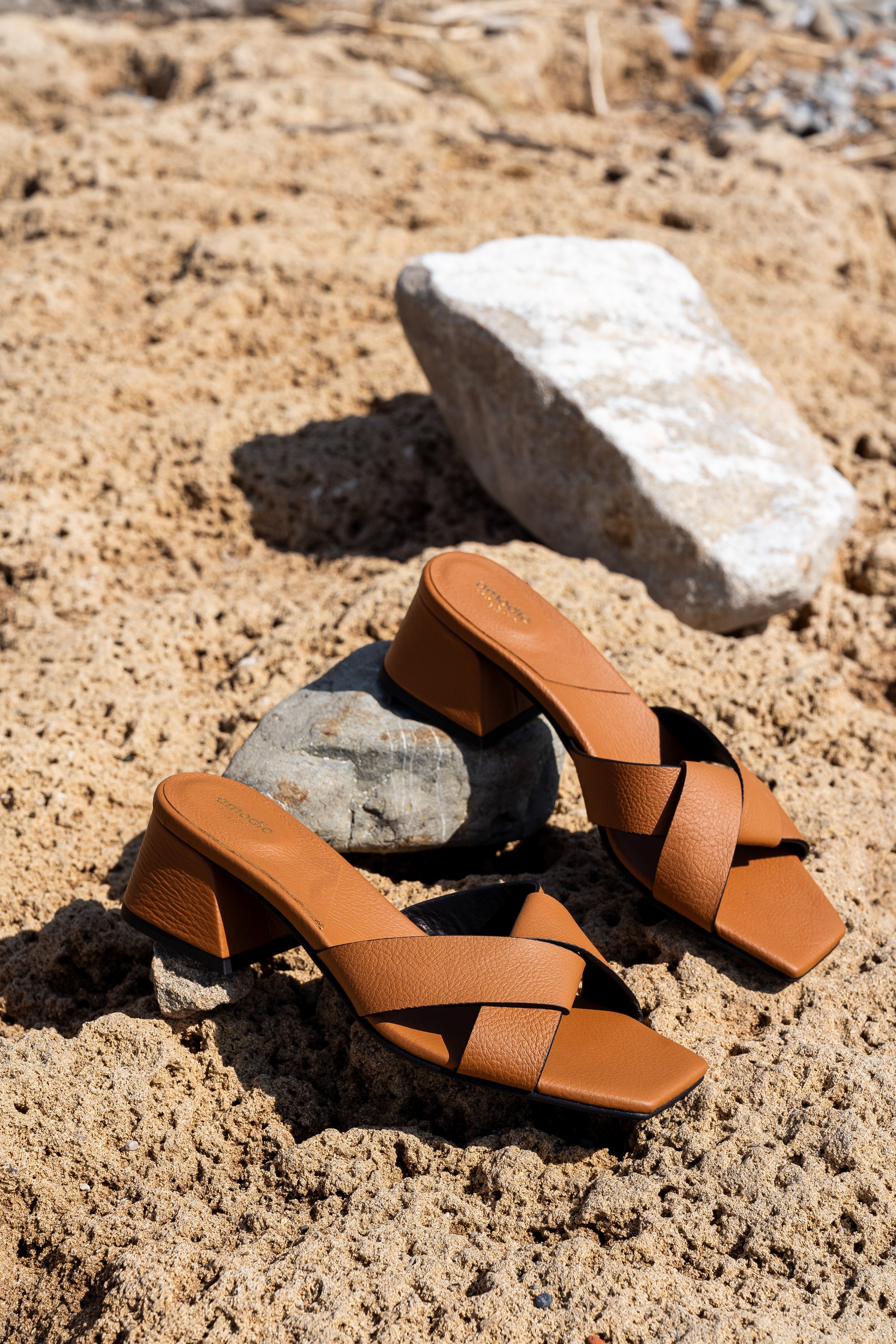 Ciabatta Elegance in Pelle Cuoio