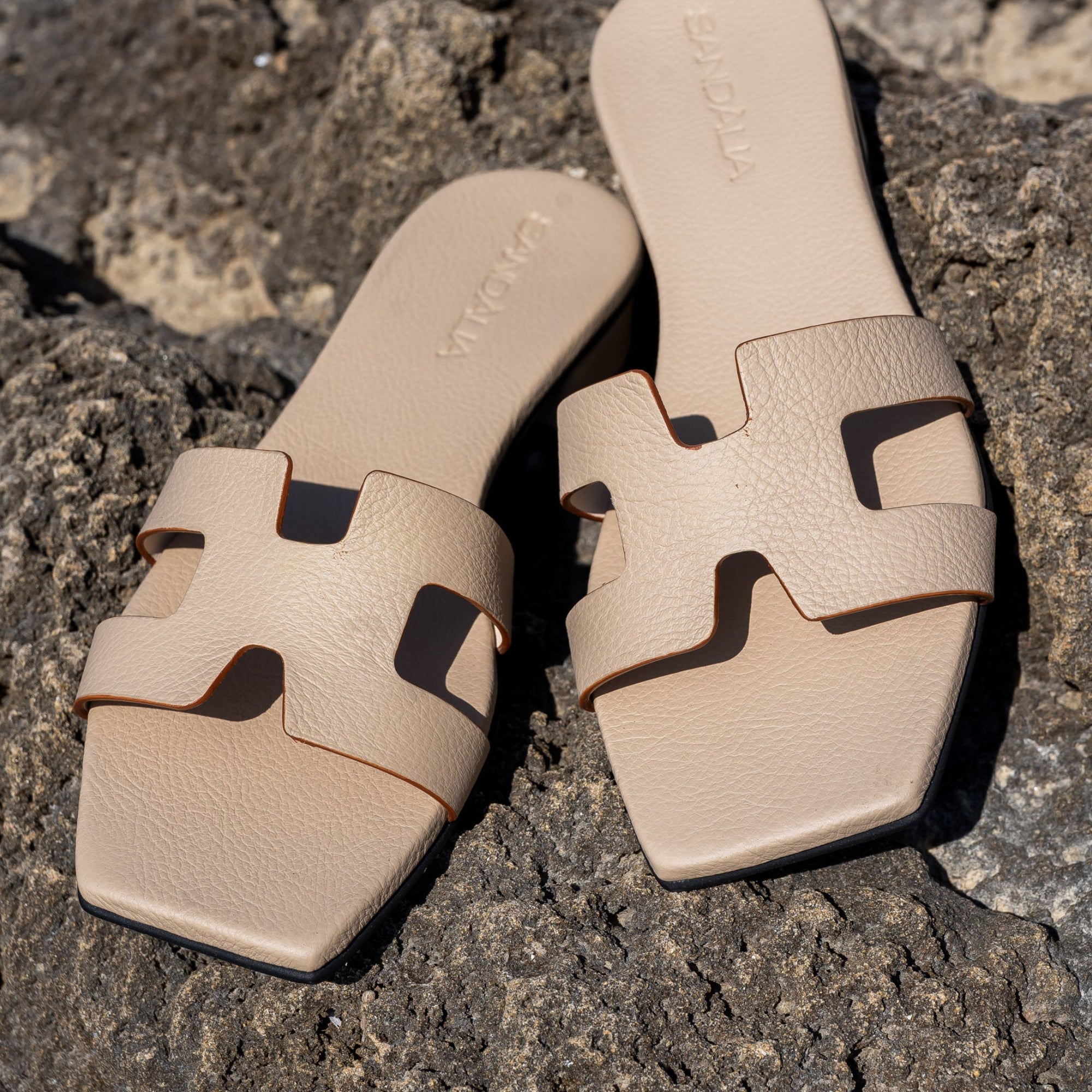 Ciabatta Elegance in Pelle di Vitello Color Beige Naturale
